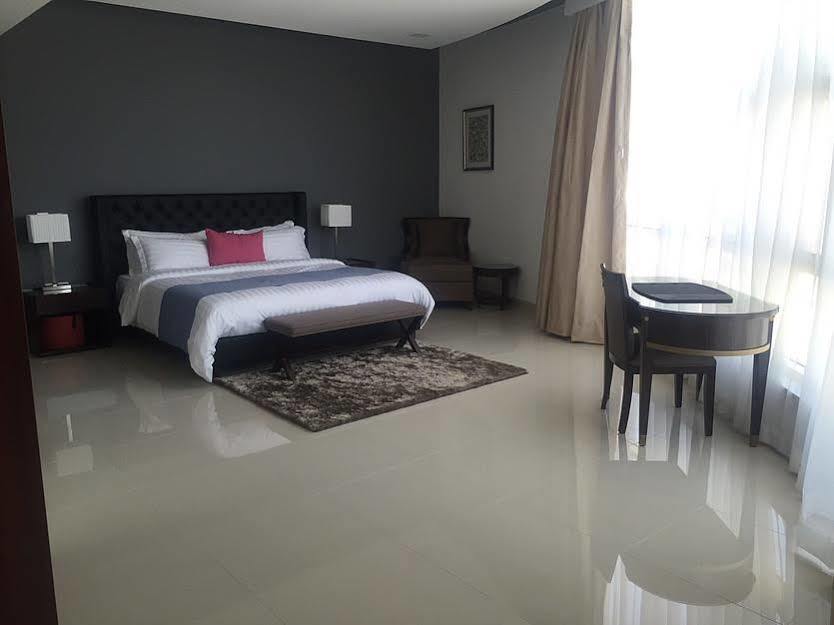 Seef Avenue Suites Manama Ngoại thất bức ảnh